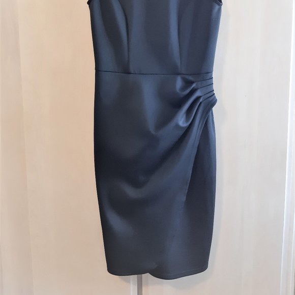 🔥 Suzy Shier little black dress with cap sleeve. - Picture 5 of 11